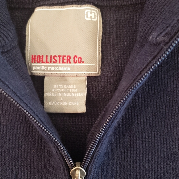 Hollister Sweater - Picture 3 of 9